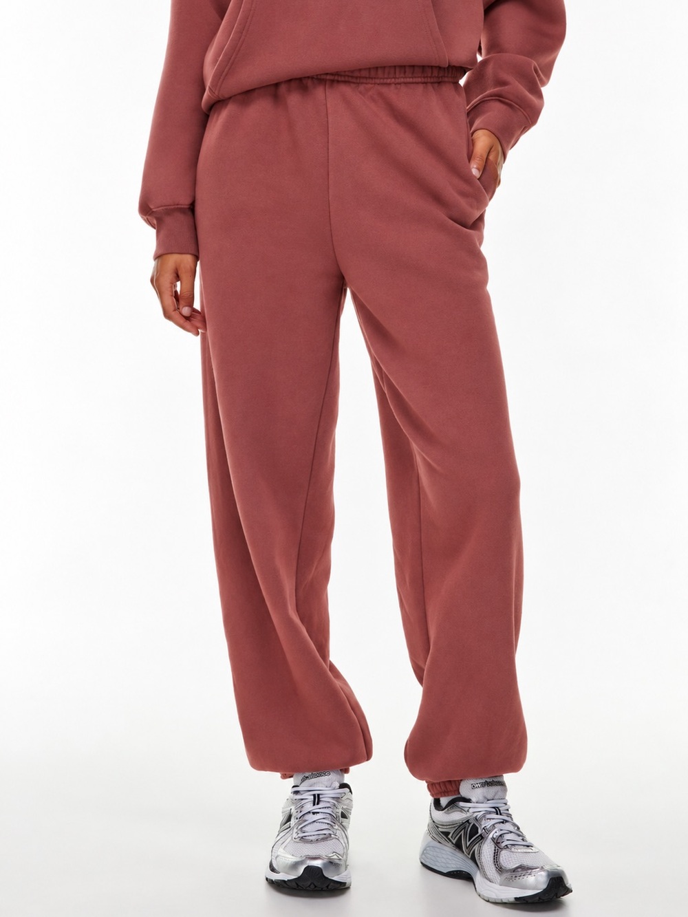 TNA Cozy Fleece Boyfriend Sweatpants – Maroon – Size M